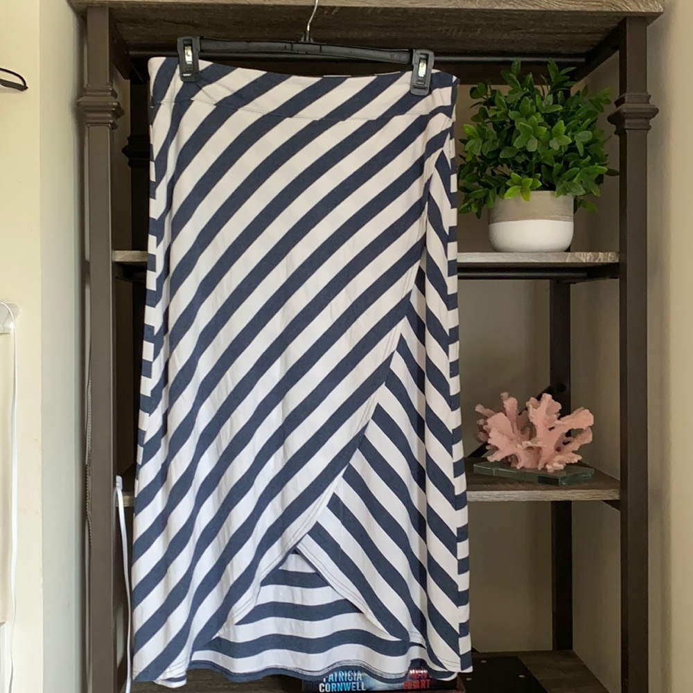 Athleta Navy/Ivory Tulip Hem Skirt XL